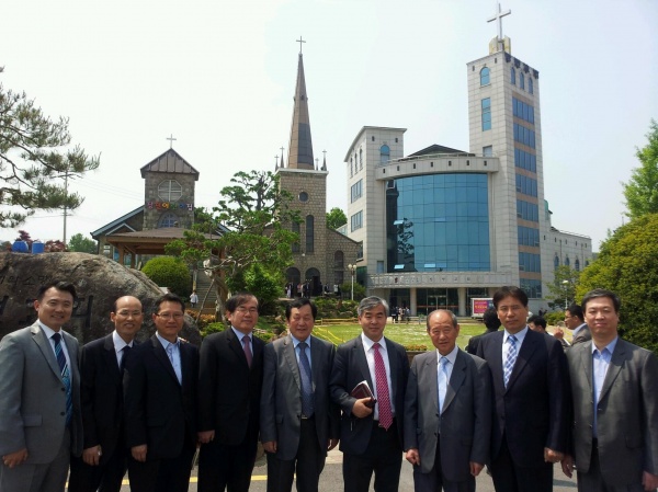 결혼식장에서 한 컷 - 부산 양정 넘치는교회