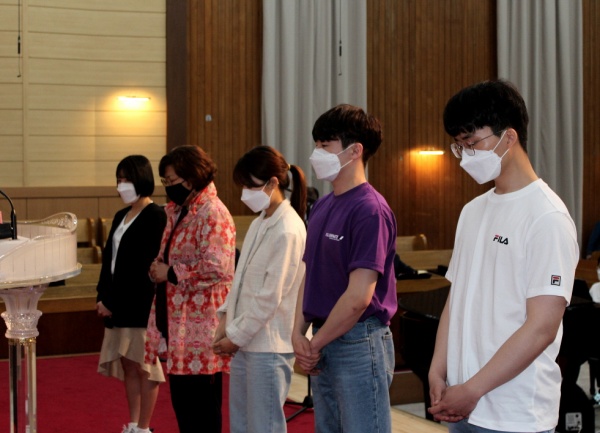 새가족 양육수료식 - 부산 양정 넘치는교회