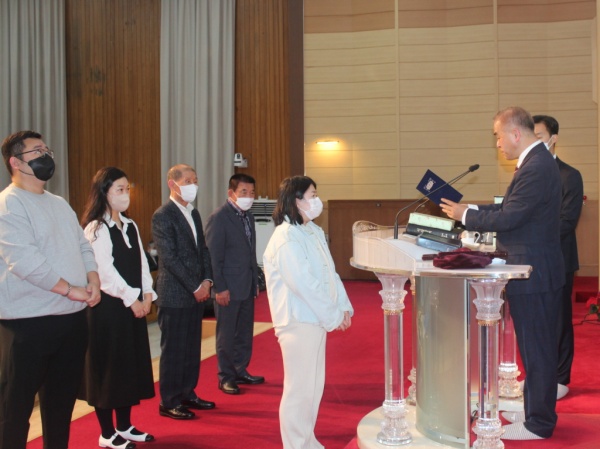 새가족 양육수료 - 부산 양정 넘치는교회