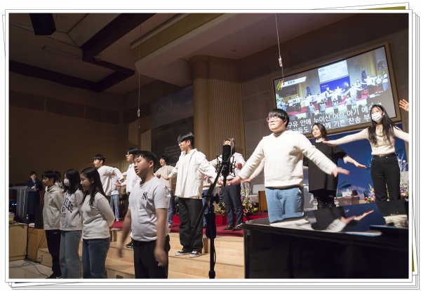 성탄축하공연(2) - 부산 양정 넘치는교회