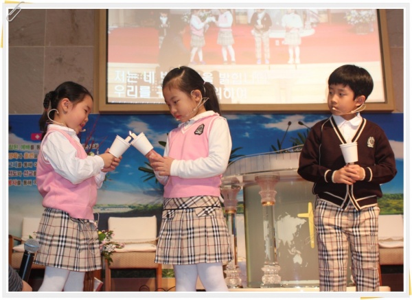 2017-12-25 성탄축하 - 부산 양정 넘치는교회