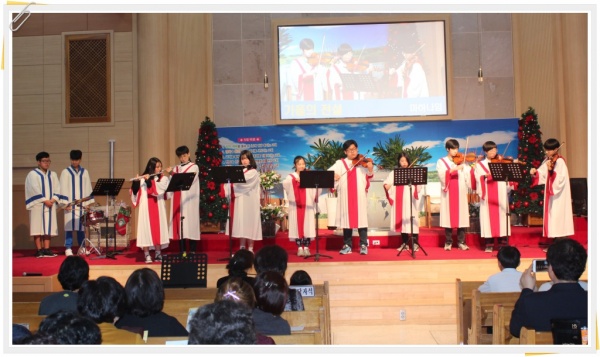 2017-12-25 성탄축하 - 부산 양정 넘치는교회
