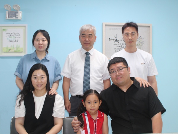 새가족 윤승현,배아름 부부 - 부산 양정 넘치는교회