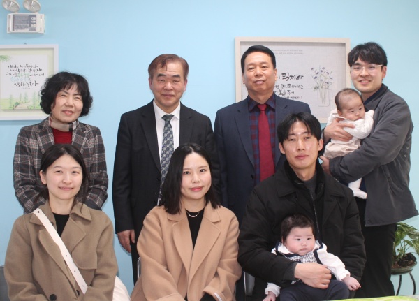 새가족 김도영,서찬비 부부 - 부산 양정 넘치는교회