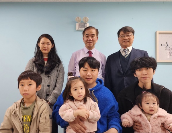 새가족 정진원,김연수 - 부산 양정 넘치는교회